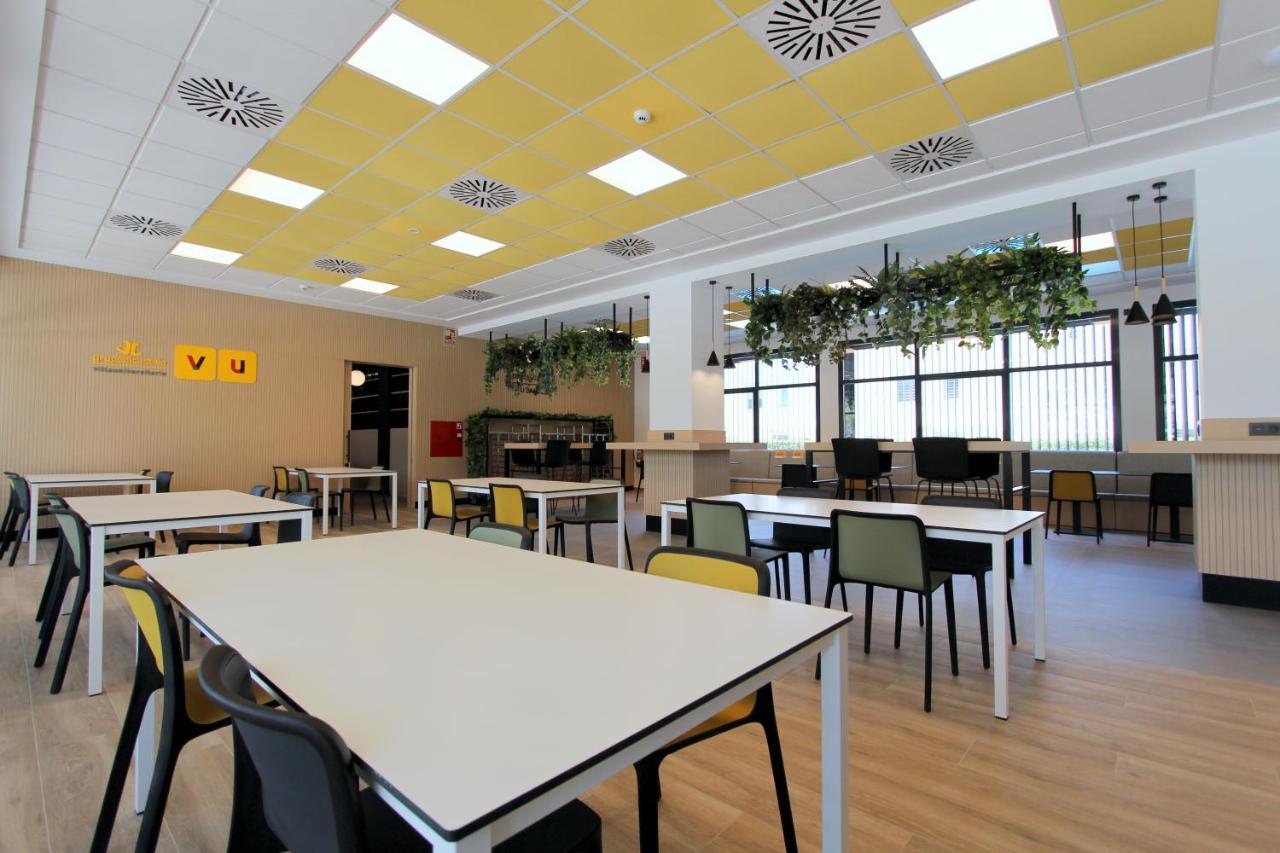 Villa Alojamiento Y Congresos - Villa Universitaria San Vicente Raspeig Exteriör bild