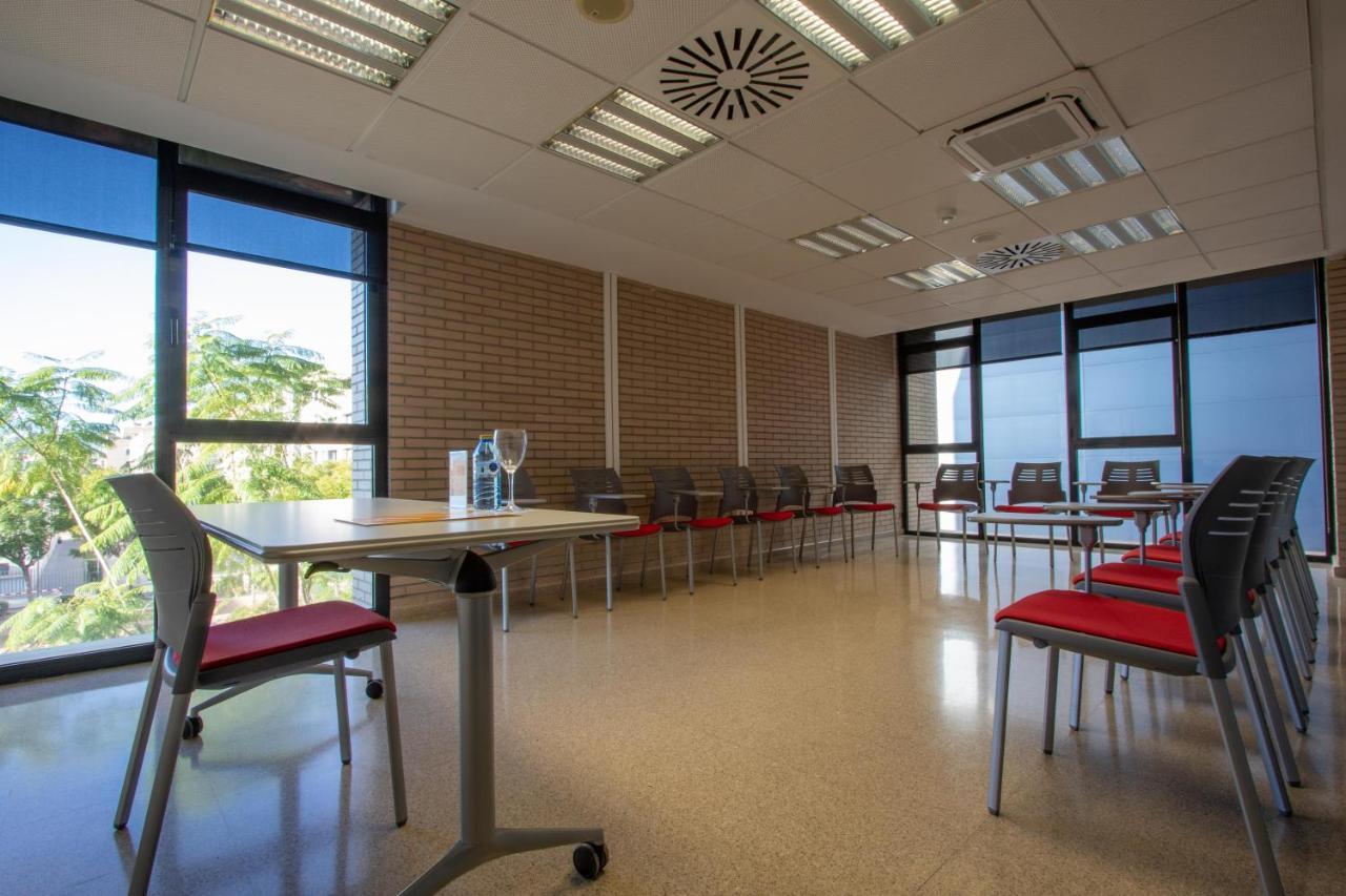 Villa Alojamiento Y Congresos - Villa Universitaria San Vicente Raspeig Exteriör bild