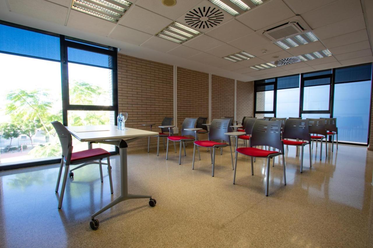 Villa Alojamiento Y Congresos - Villa Universitaria San Vicente Raspeig Exteriör bild