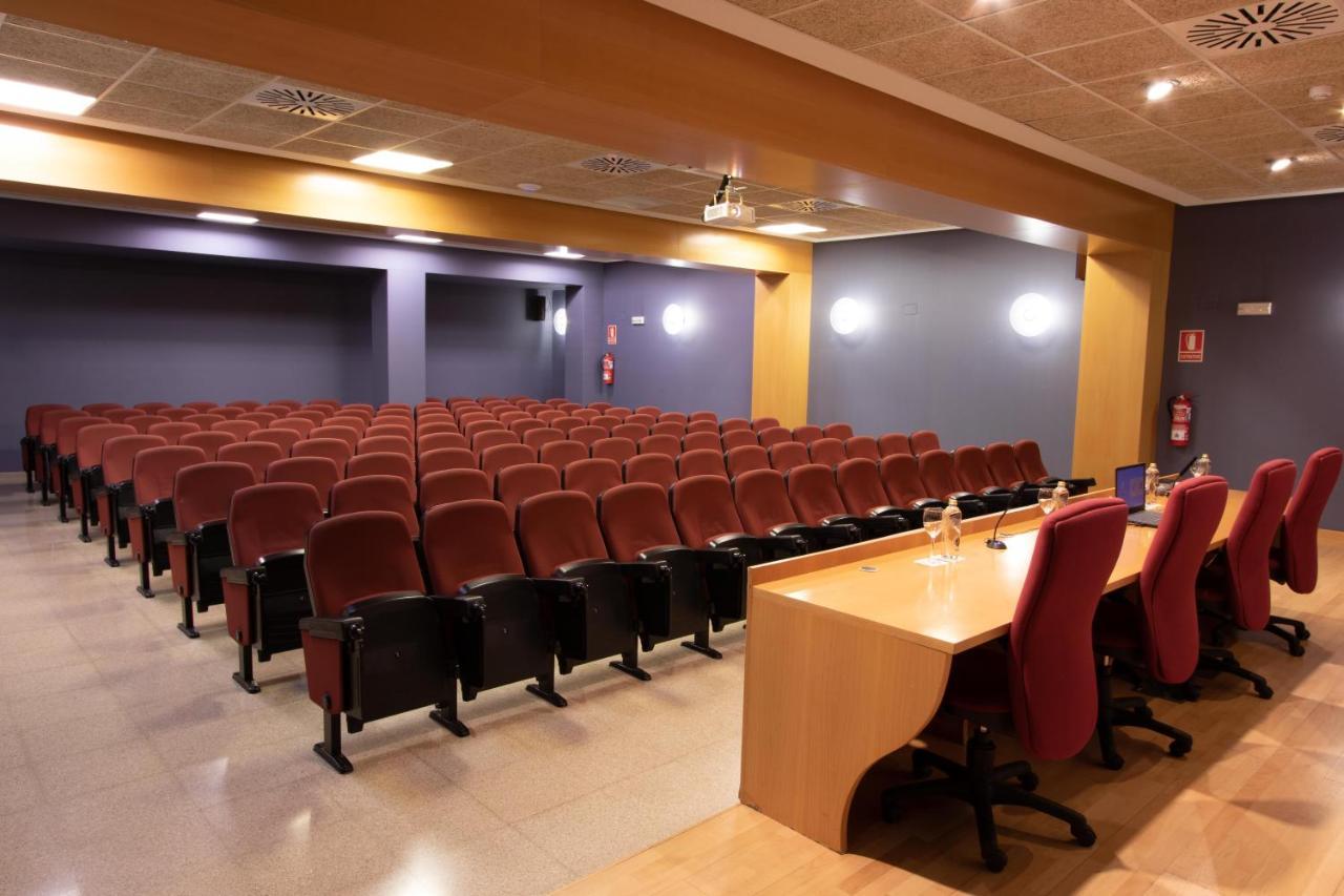 Villa Alojamiento Y Congresos - Villa Universitaria San Vicente Raspeig Exteriör bild